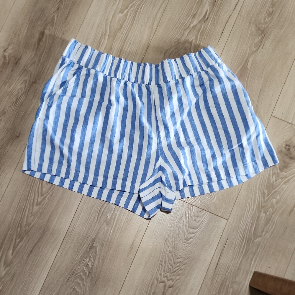 Sonoma Comfy Waist Blue and White Striped Shorts